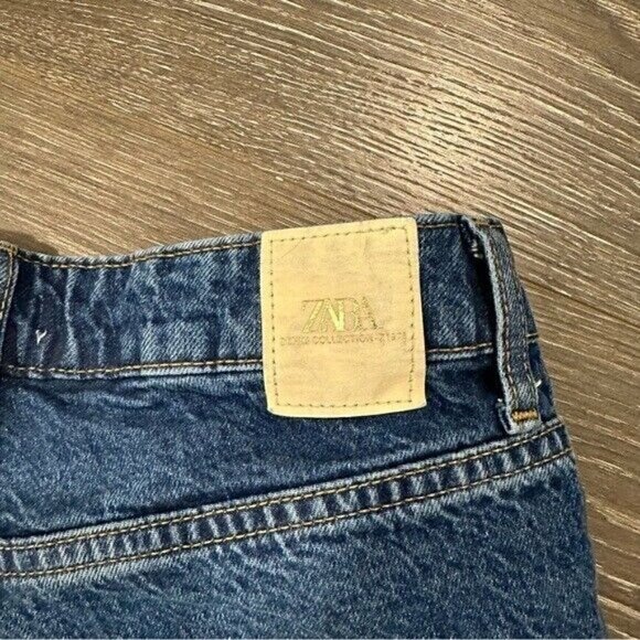 Zara Women’s Blue Straight Leg High Waisted Raw Hem Jeans Size 4 Dark Wash - Picture 9 of 14